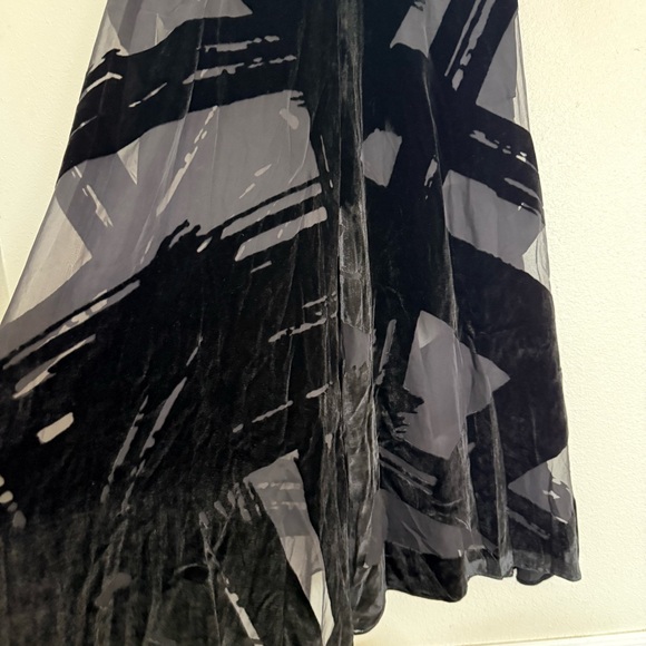 ANTHROPOLOGIE Selina Velvet Maxi Black Dress Seen Worn Kept size 4 - Picture 8 of 10